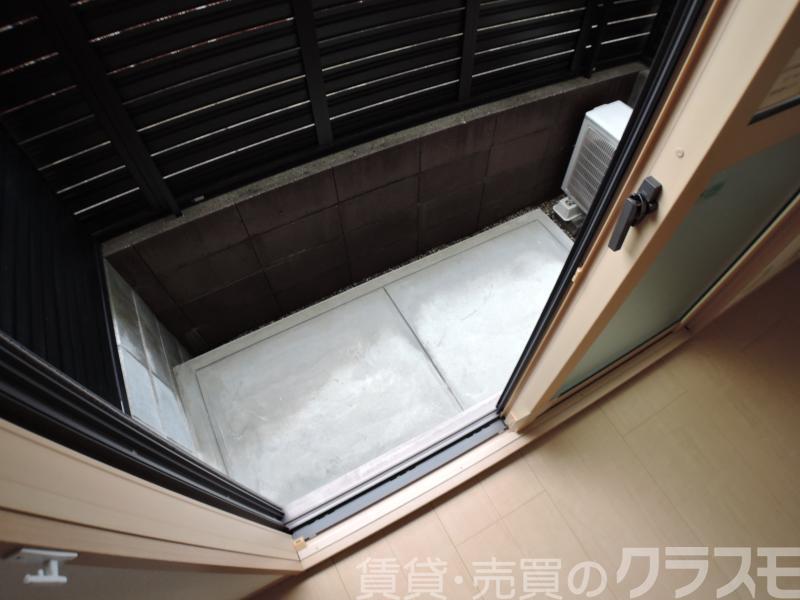 25/30 バルコニー