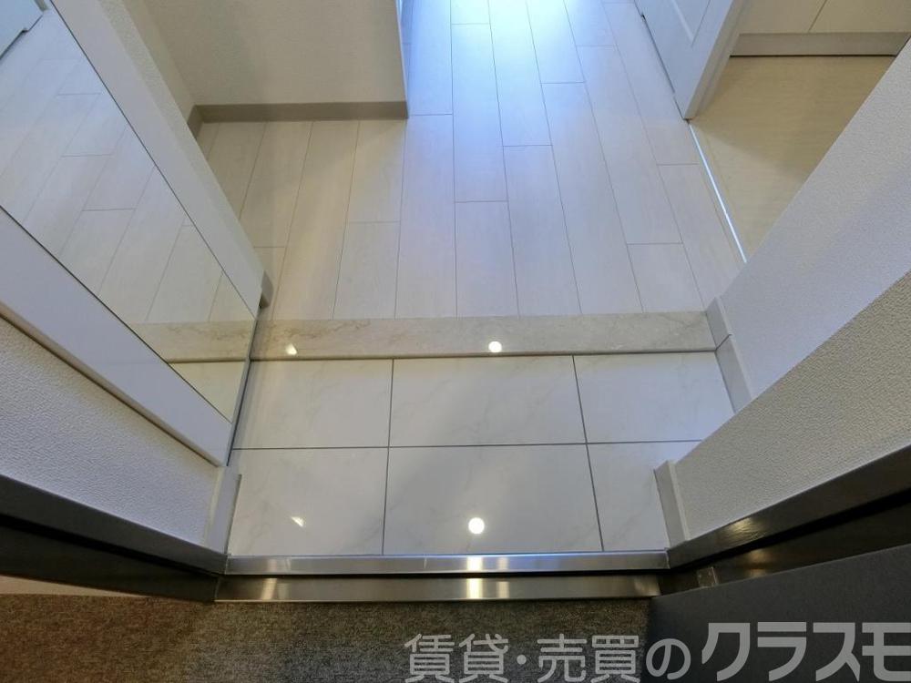 14/30 玄関