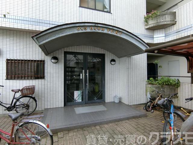 28/30 エントランス