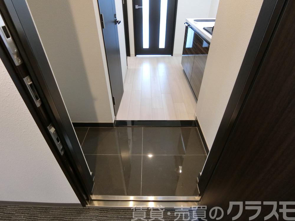 16/30 玄関