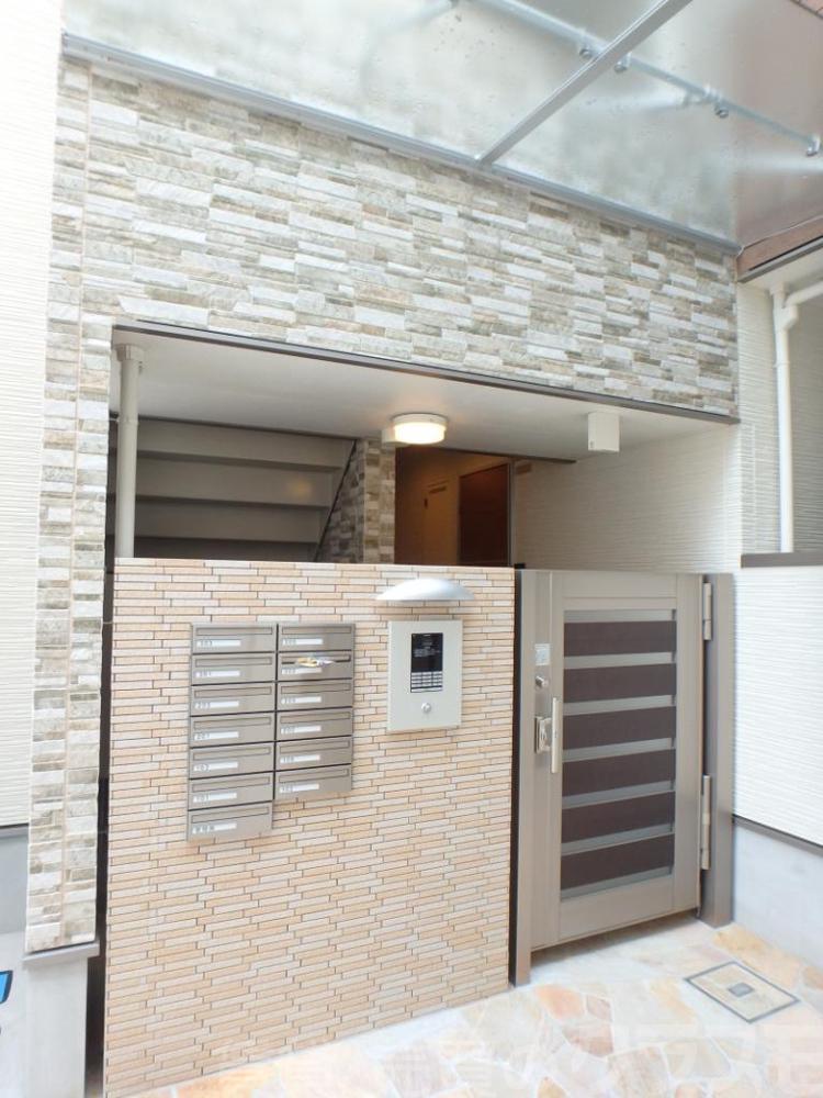 21/27 エントランス