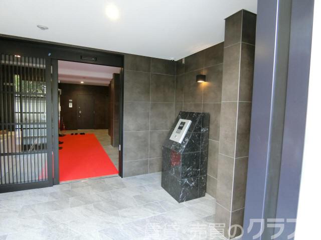 2/4 エントランス