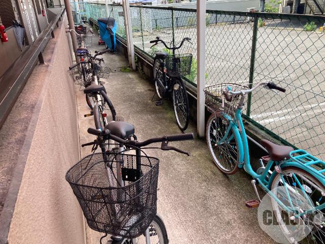 16/21 エントランス