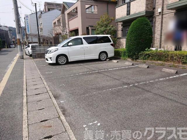 3/3 駐車場