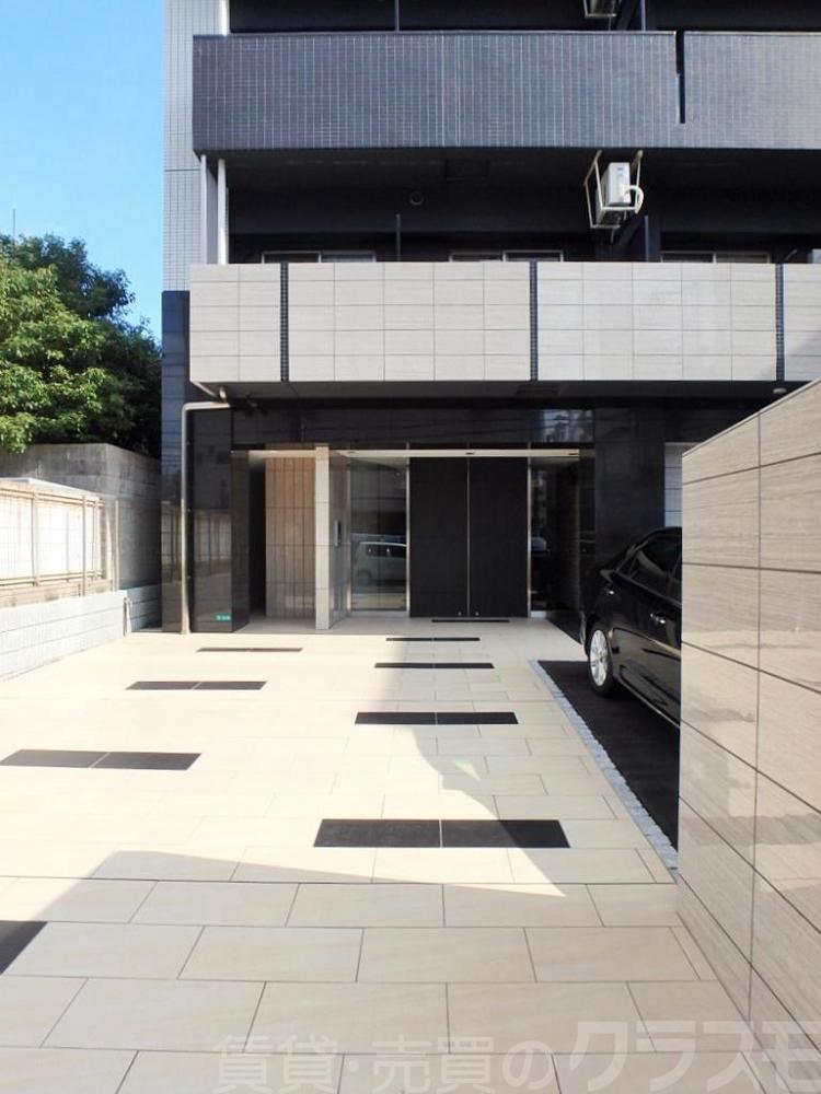 16/27 エントランス