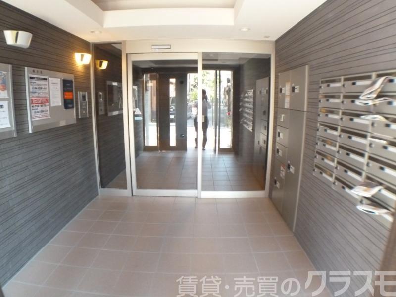 30/30 エントランス