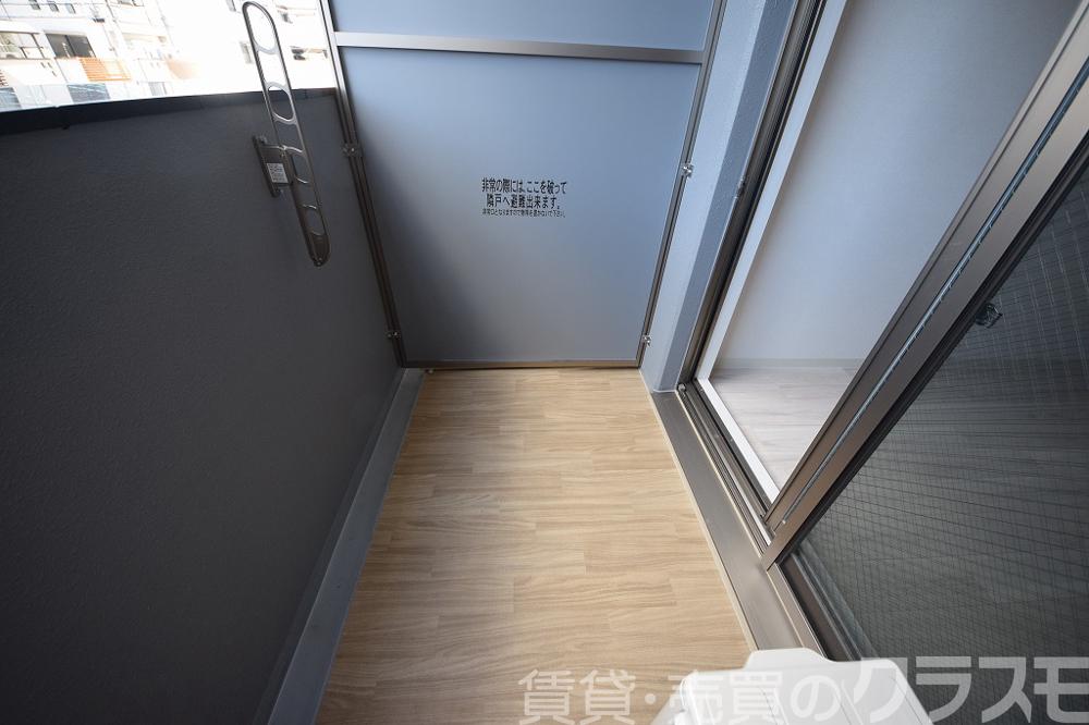 23/30 バルコニー