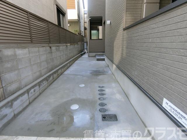 29/30 エントランス