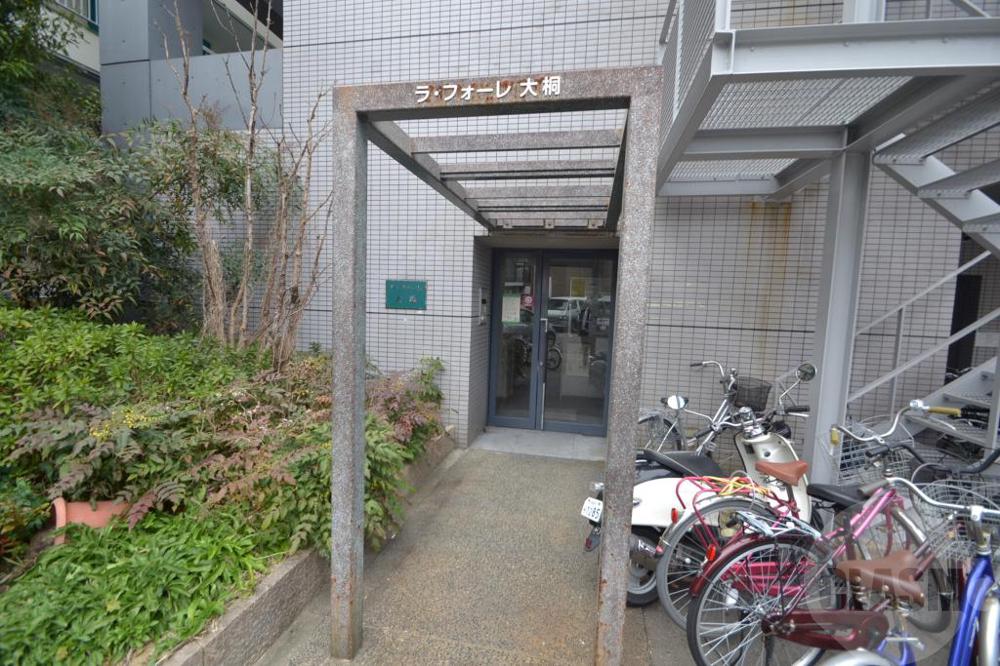 16/25 エントランス