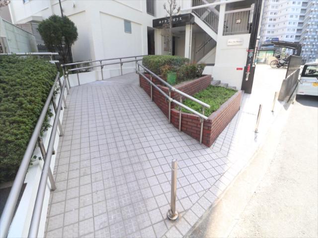 15/23 エントランス