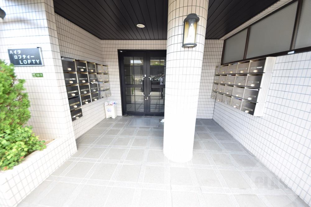 20/29 エントランス