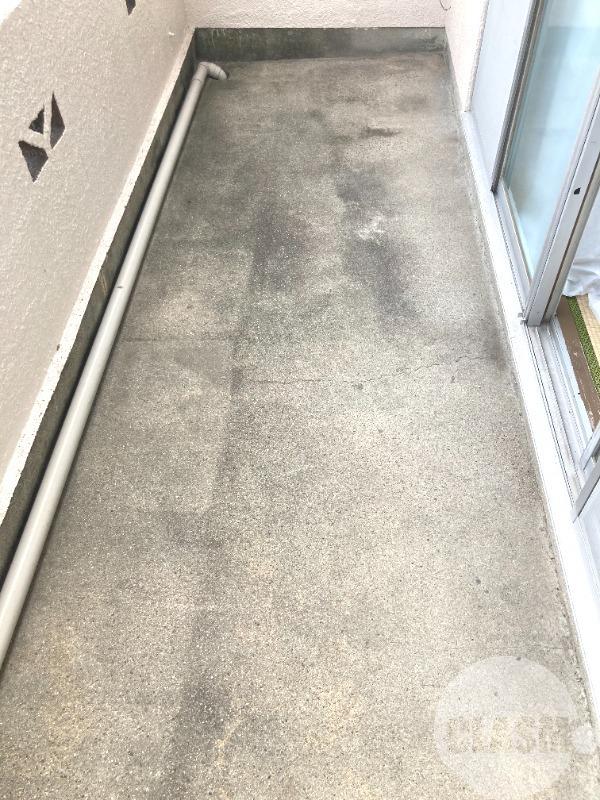 13/23 バルコニー