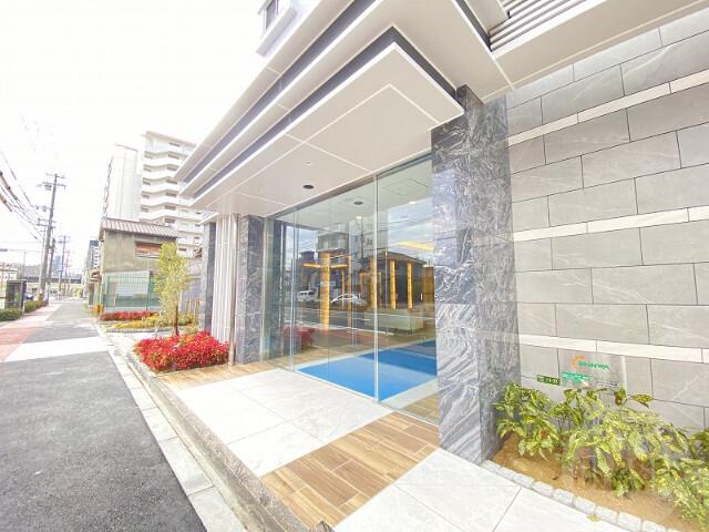 17/23 エントランス