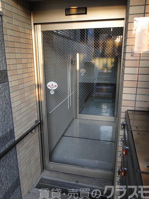 2/3 エントランス