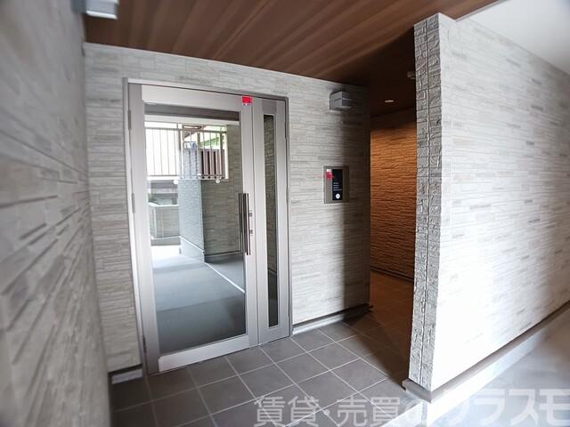 15/26 エントランス