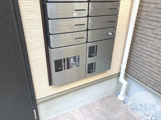 22/27 エントランス