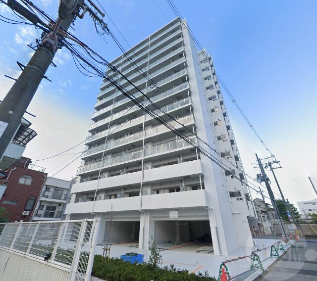 18/28 エントランス