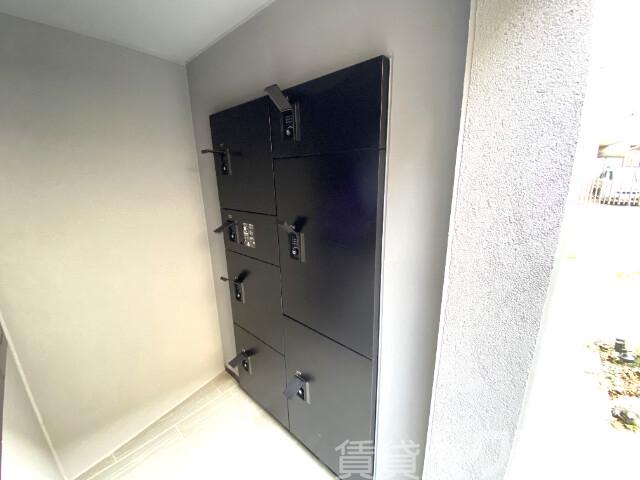 18/23 エントランス