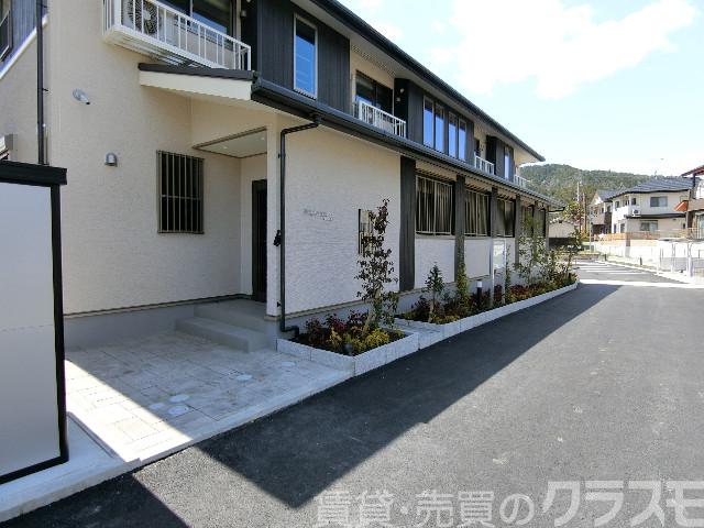 28/30 エントランス