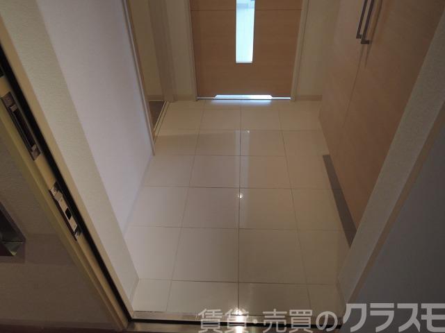 16/30 玄関