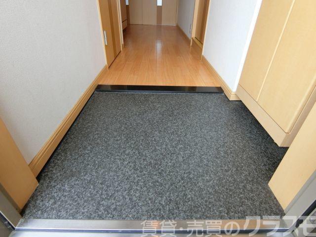 16/30 玄関