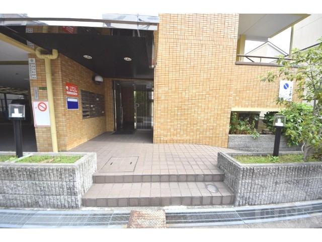 19/28 エントランス