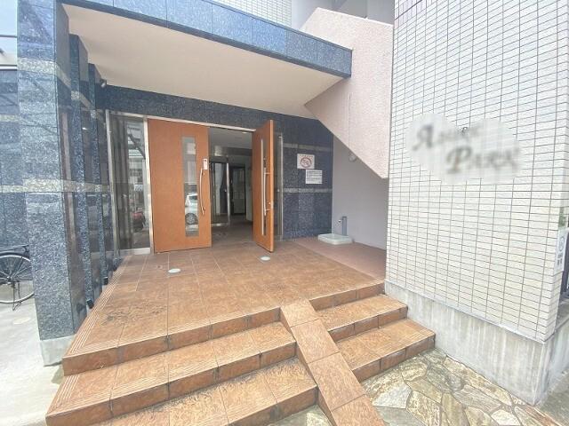 19/24 エントランス