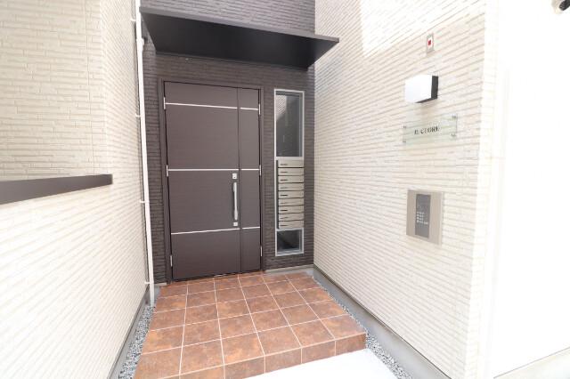 22/30 エントランス