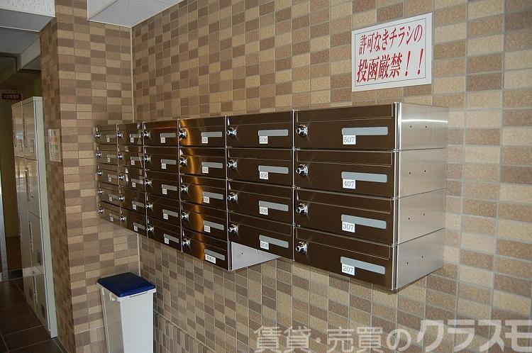 28/30 エントランス