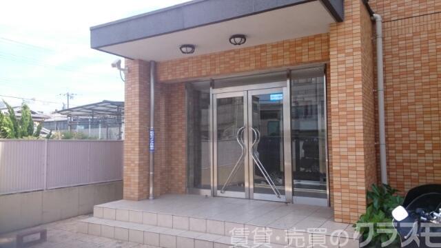 30/30 エントランス