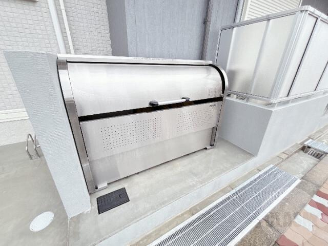 22/30 エントランス