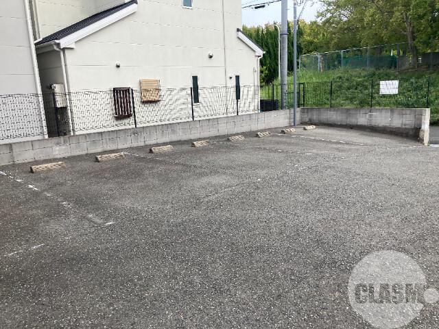 21/26 駐車場