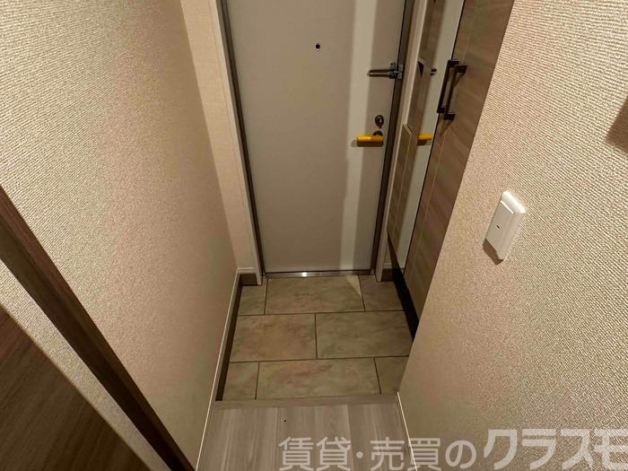 16/30 玄関