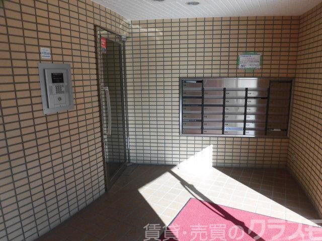 30/30 エントランス