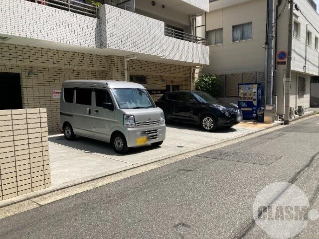 2/7 駐車場