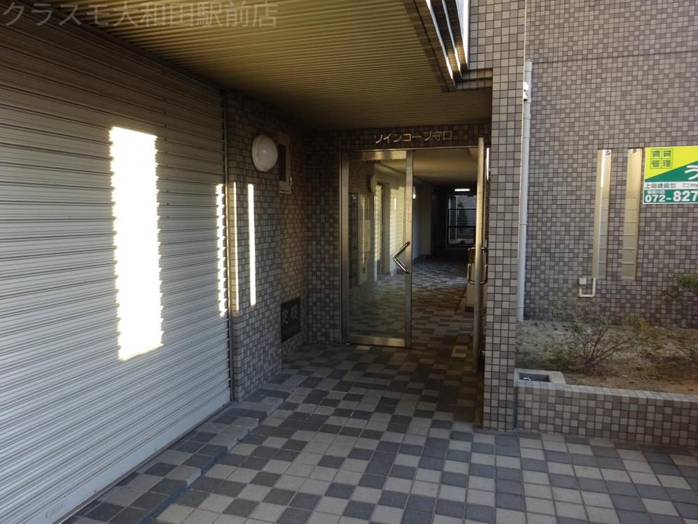 18/22 エントランス