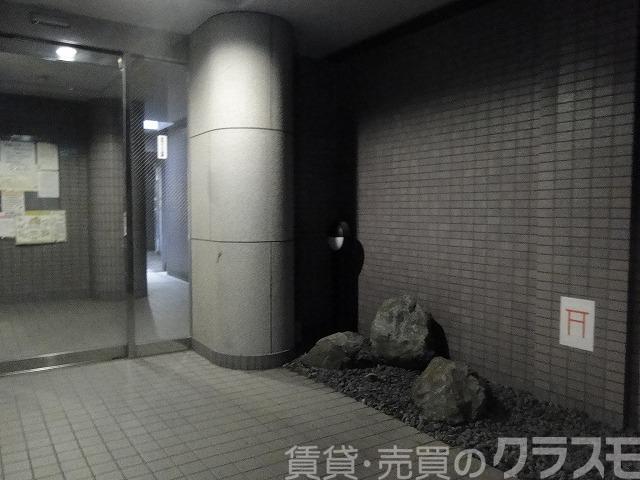 28/30 エントランス