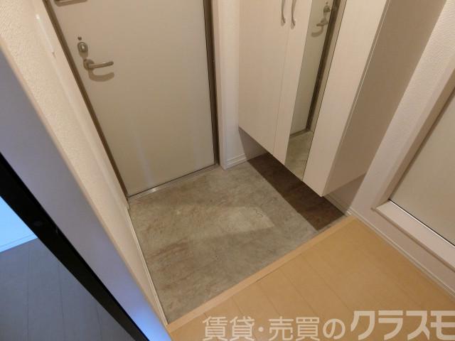 17/30 玄関