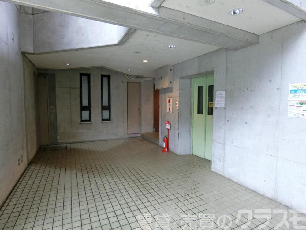 2/3 エントランス