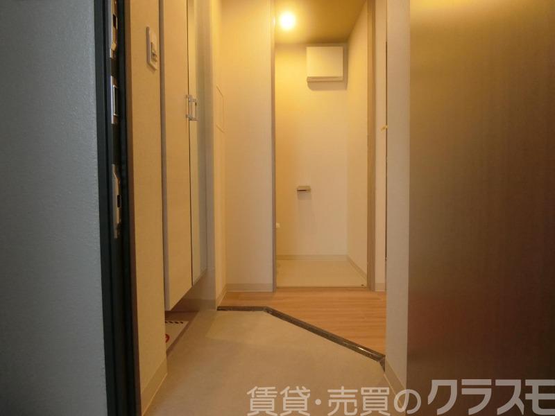 16/30 玄関