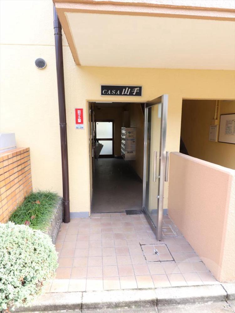 21/29 エントランス