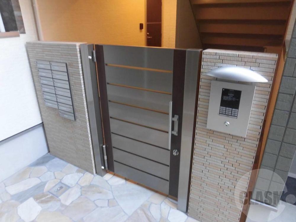 20/29 エントランス