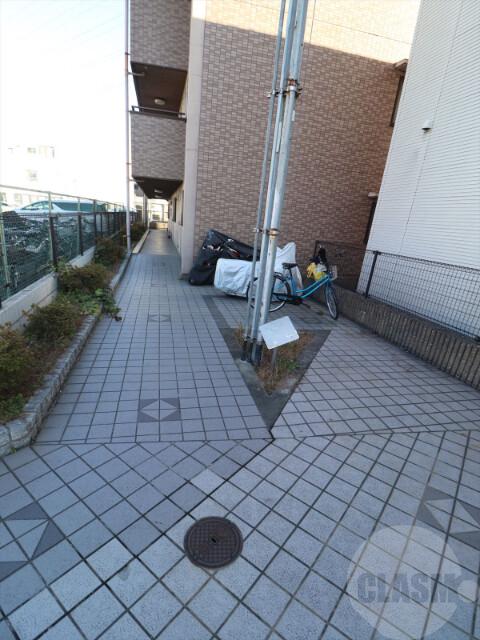 22/30 エントランス