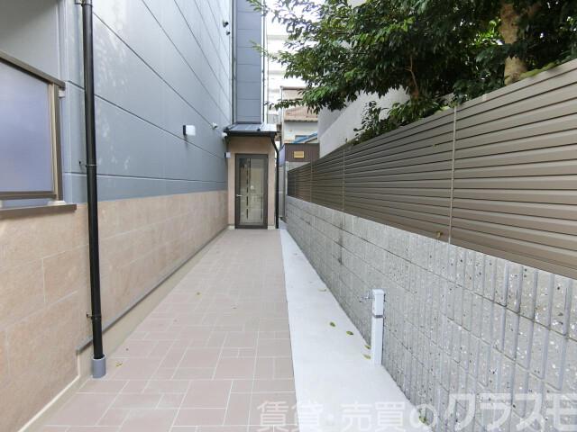 29/30 エントランス