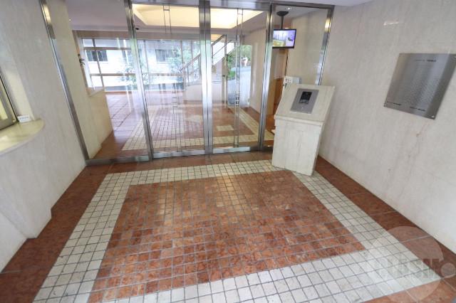 14/22 エントランス