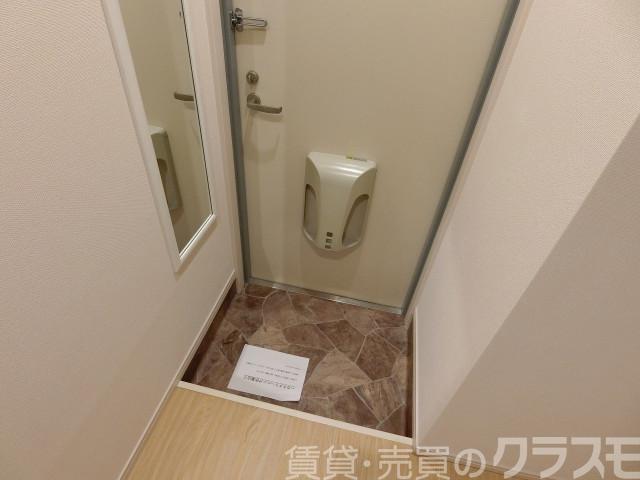 18/30 玄関