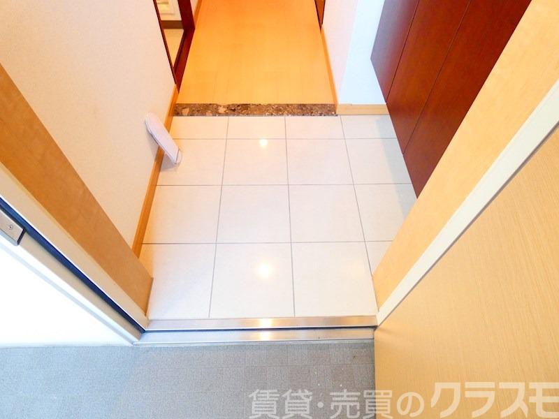 16/30 玄関