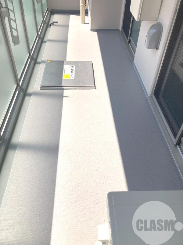 16/27 バルコニー