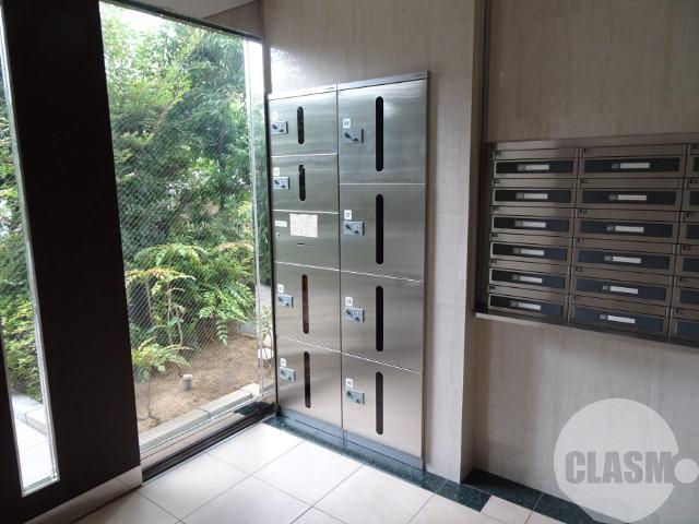 22/28 エントランス