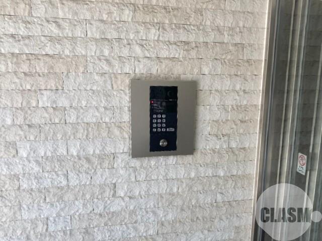 21/26 エントランス